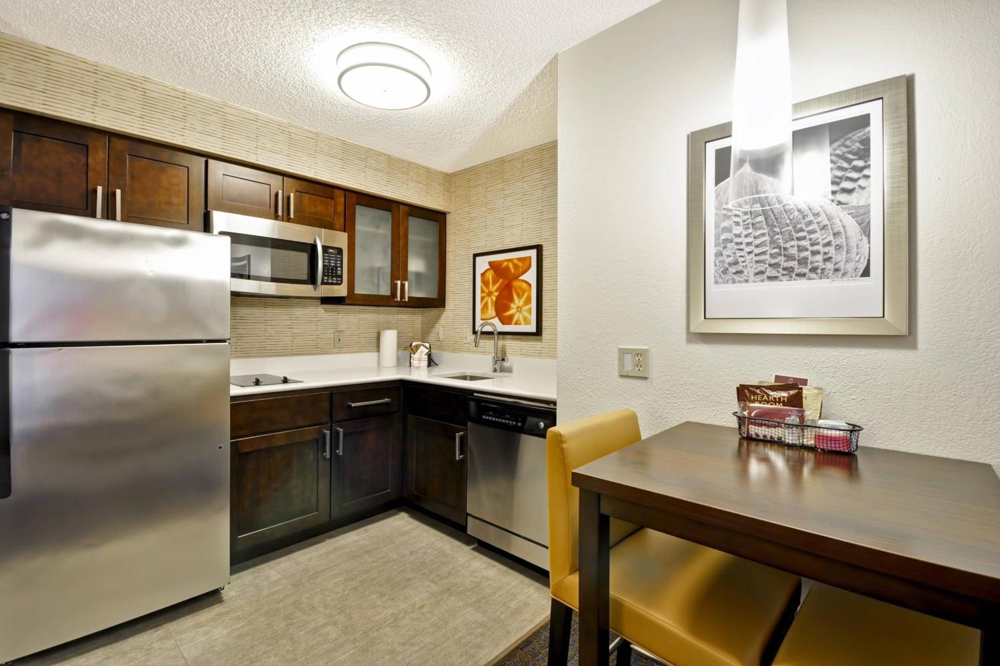 By Marriott Airport Hotel 3*