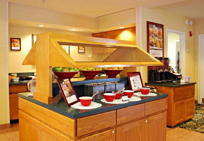 By Marriott Airport 3*
